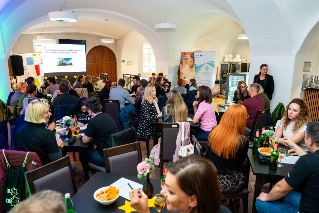 Pub kviz u znaku EU projekata - zabava i znanje u srcu Karlovca 1 0910 f.granic pub kviz rck 026
