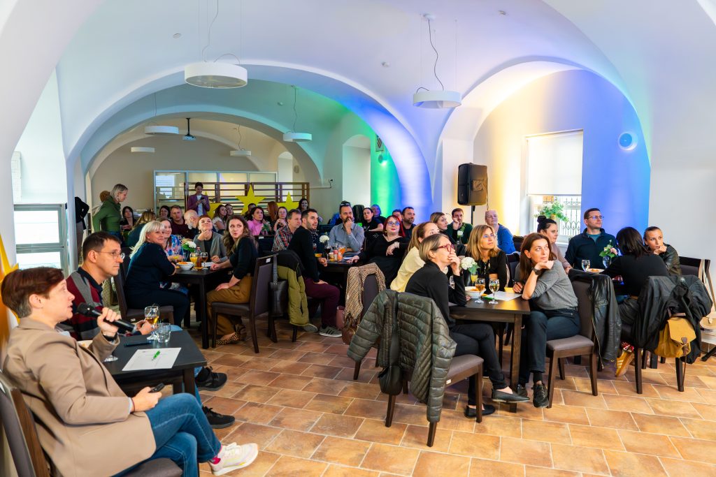 Pub kviz u znaku EU projekata - zabava i znanje u srcu Karlovca 2 0910 f.granic pub kviz rck 030