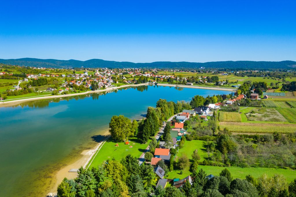 Razvoj počinje na terenu: Ogulin svoje potencijale pretvara u konkretne projekte 3 iStock 2236517351